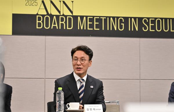 [重磅论坛] 总理盛赞ANN记者守护韩国民主，舆论监督成国家脊梁！